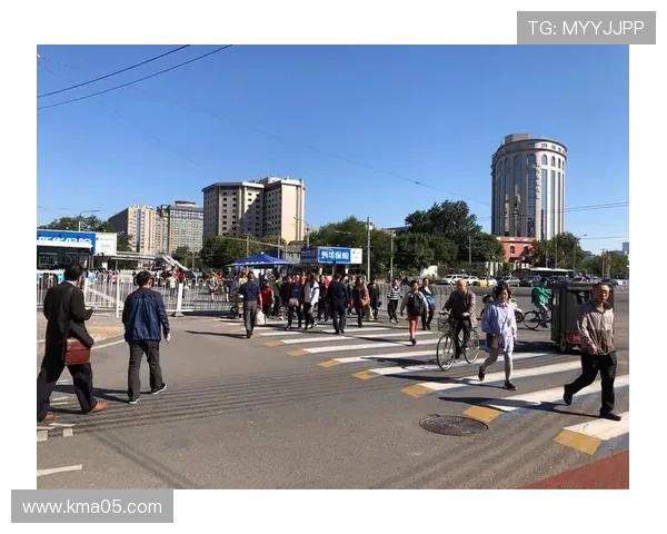 张楠家的冰箱里居然塞满了能量胶，连饮料都没地儿放
