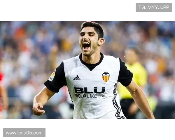 瓦伦西亚：财政危机影响持续显现，对赛季表现稳定性形成考验